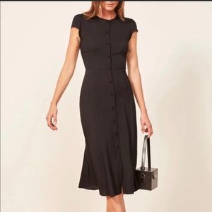 REFORMATION black Fauna dress size 8, midi cap sleeves, button down dress